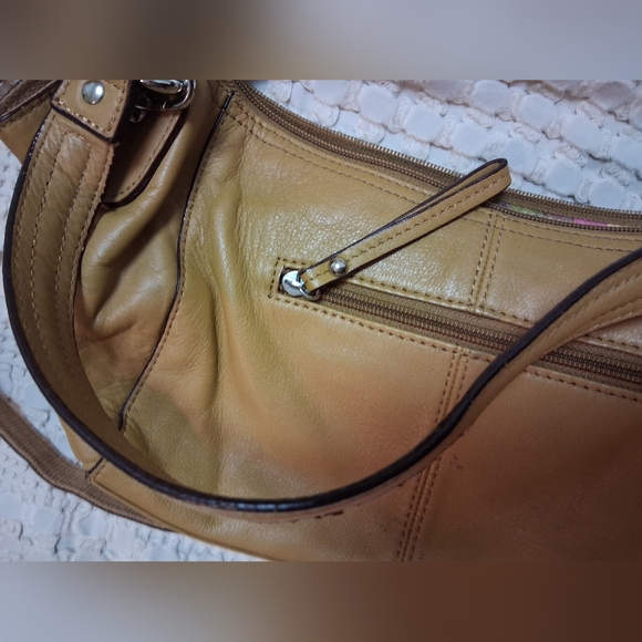 Tignanello Tan Leather Shoulder Bag With Crossbody Strap - Picture 3 of 13